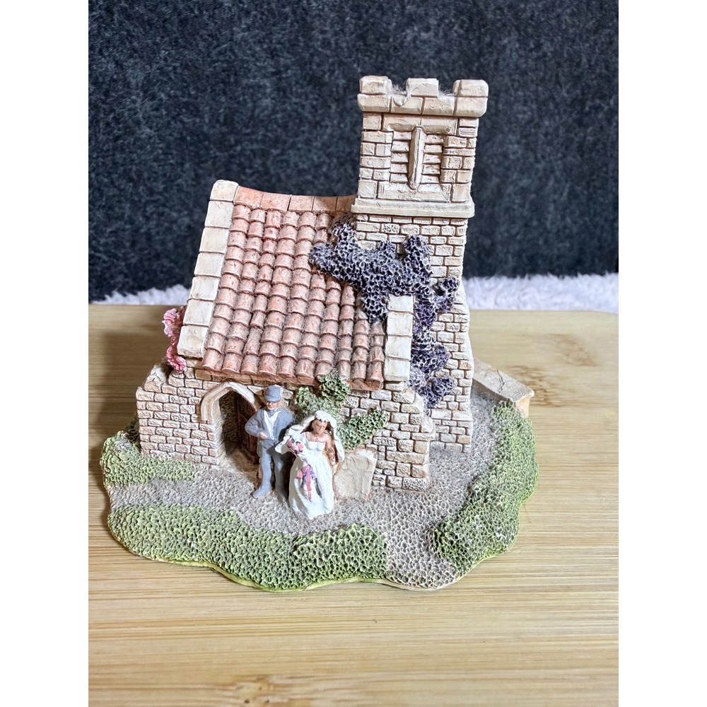 Lilliput Lane 1992 The Wedding Church Miniature Figurine English Cottage Decor